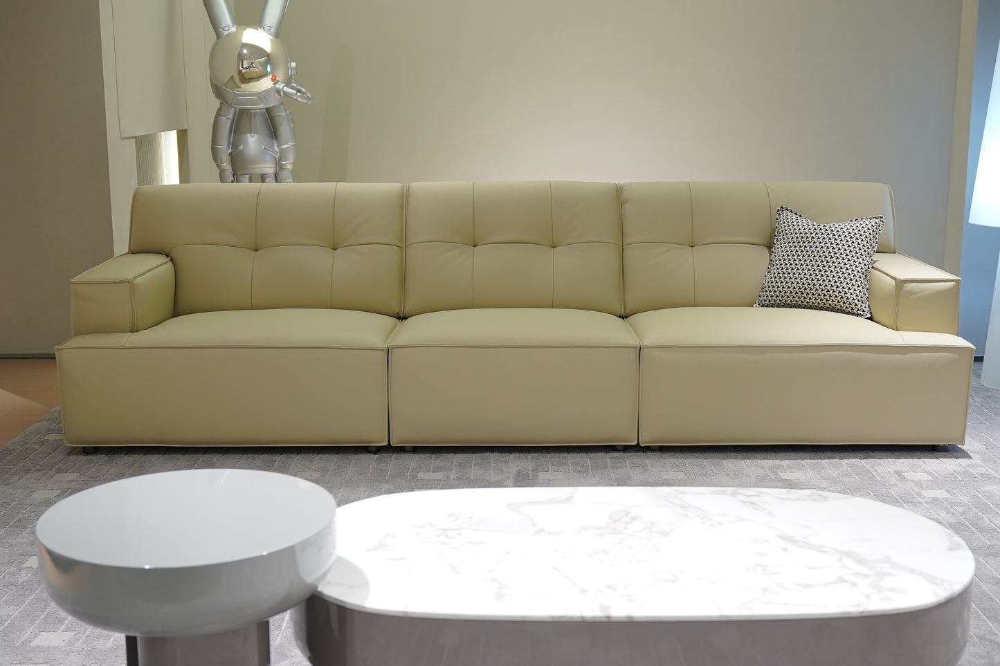 Euphe 4-Seater Classic Leather Sofa